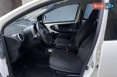 Хетчбек Peugeot 107 2013 в 