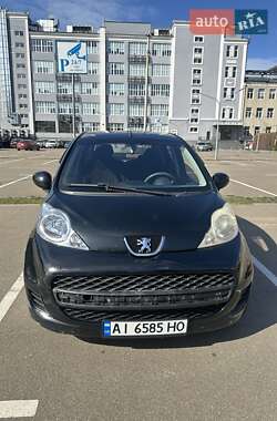 Хэтчбек Peugeot 107 2011 в 