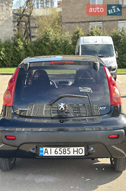 Хэтчбек Peugeot 107 2011 в 