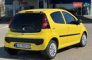 Хетчбек Peugeot 107 2012 в 