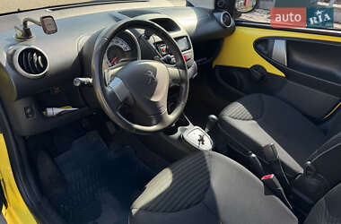 Хетчбек Peugeot 107 2012 в 