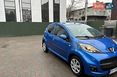 Хэтчбек Peugeot 107 2009 в 