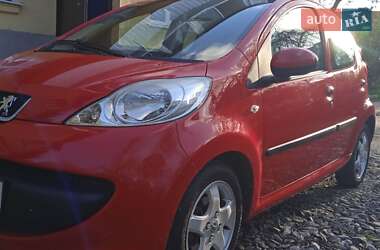 Хэтчбек Peugeot 107 2008 в 