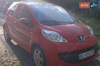 Хэтчбек Peugeot 107 2008 в 