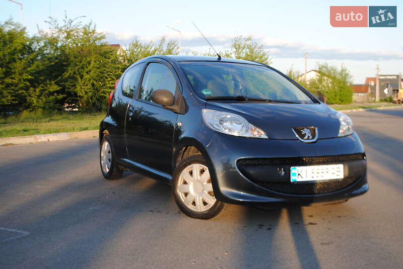 Хэтчбек Peugeot 107 2009 в Буче