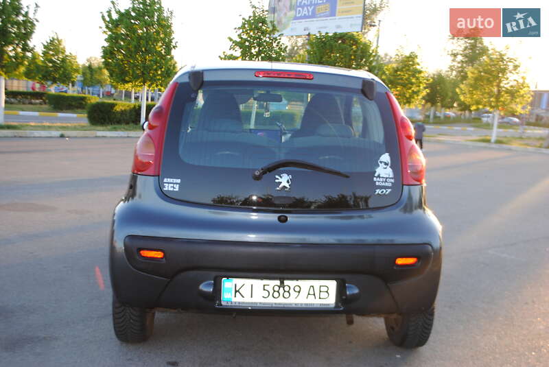 Хэтчбек Peugeot 107 2009 в Буче