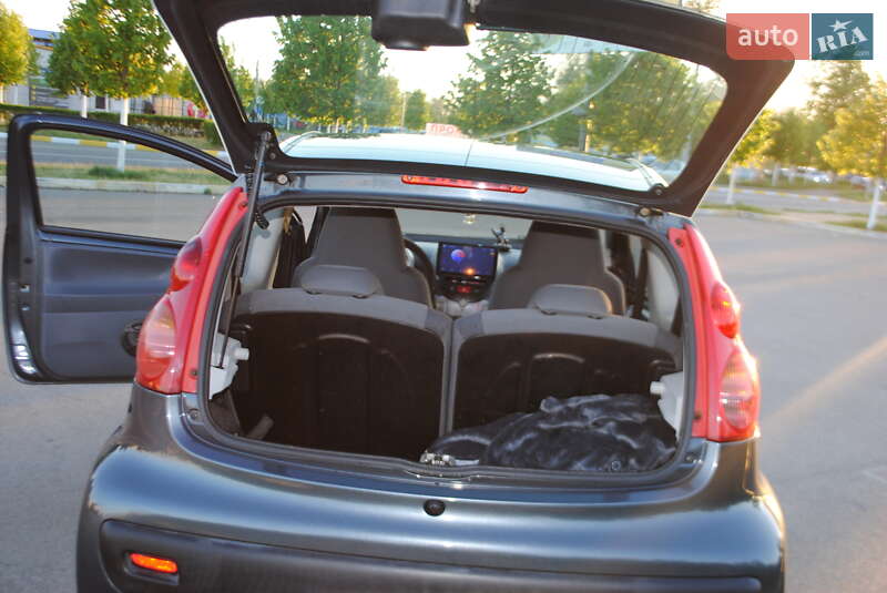 Хэтчбек Peugeot 107 2009 в Буче