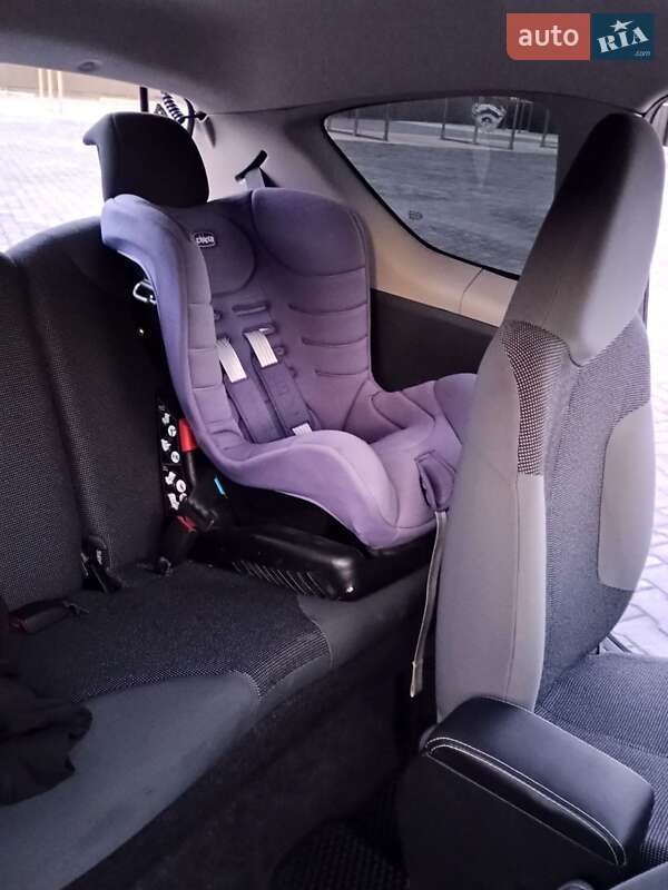 Хетчбек Peugeot 107 2008 в Кам'янець-Подільському