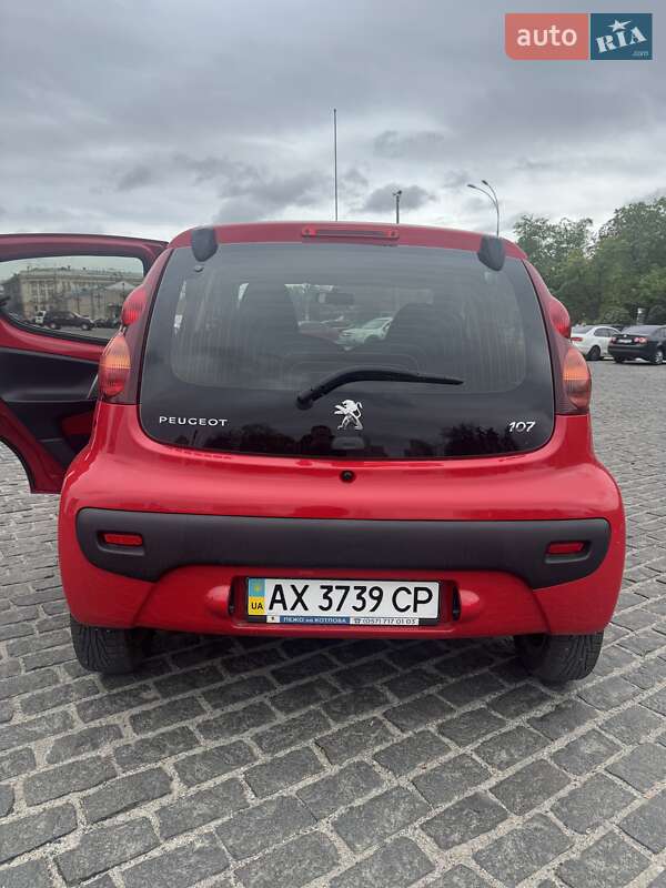 Хетчбек Peugeot 107 2012 в Харкові