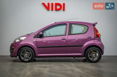 Хэтчбек Peugeot 107 2012 в 