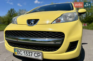 Хетчбек Peugeot 107 2012 в 