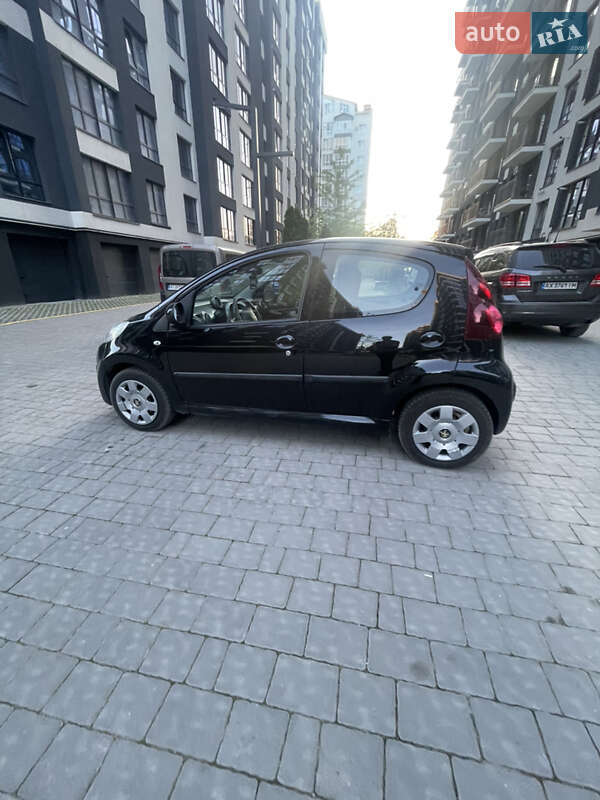 Хетчбек Peugeot 107 2013 в Івано-Франківську