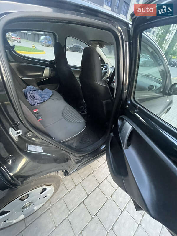 Хетчбек Peugeot 107 2013 в Івано-Франківську