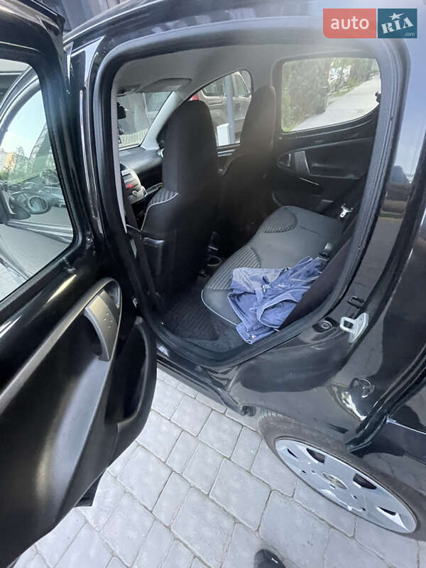 Хетчбек Peugeot 107 2013 в Івано-Франківську