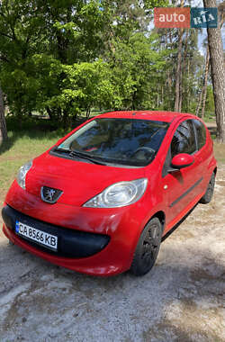 Хэтчбек Peugeot 107 2005 в 