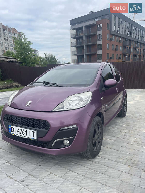 Хетчбек Peugeot 107 2013 в 