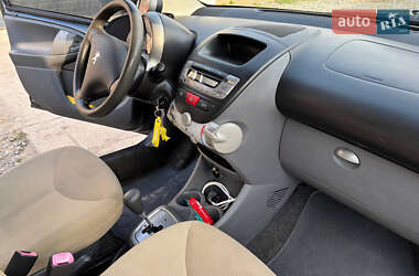 Хэтчбек Peugeot 107 2008 в 