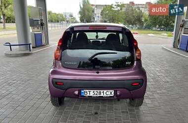 Хетчбек Peugeot 107 2012 в 