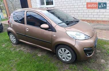 Хэтчбек Peugeot 107 2013 в 