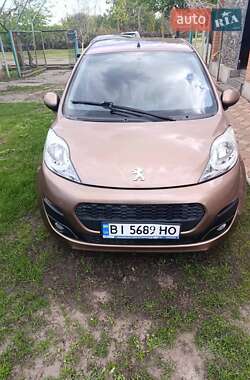 Хэтчбек Peugeot 107 2013 в Карловке