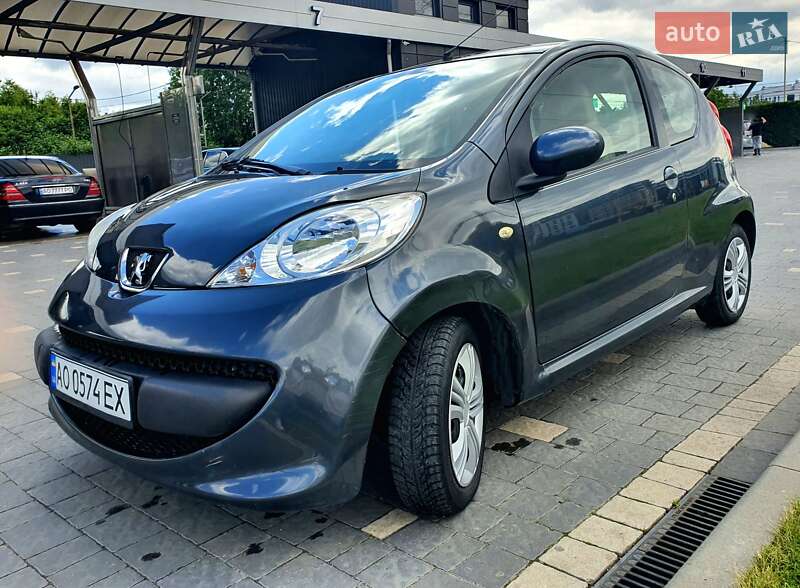 Хетчбек Peugeot 107 2008 в Ужгороді