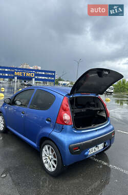Хэтчбек Peugeot 107 2007 в 