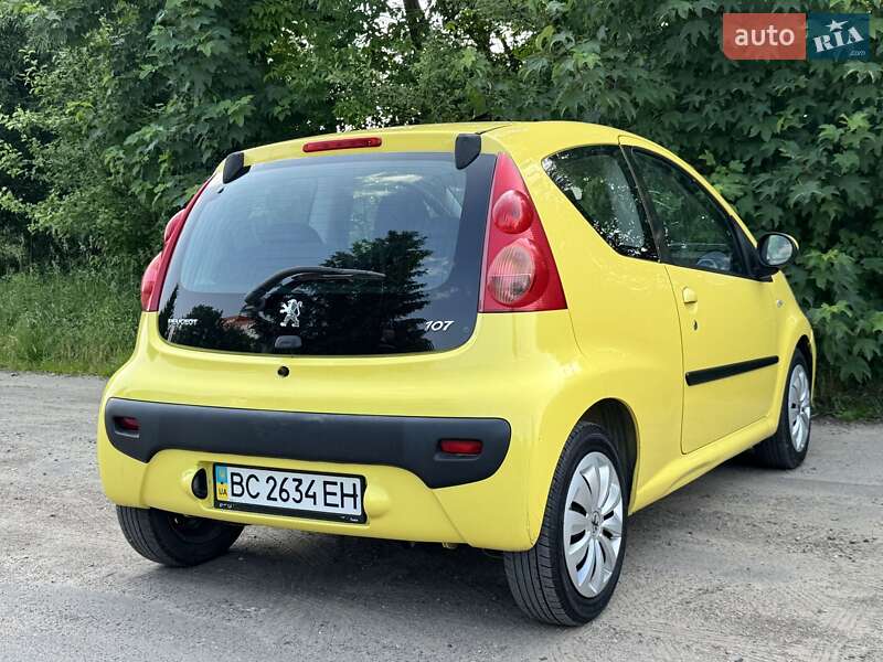 Хетчбек Peugeot 107 2011 в Дрогобичі