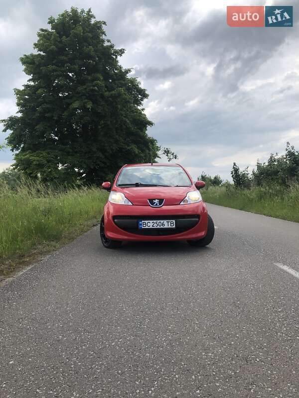 Хетчбек Peugeot 107 2007 в Щирце