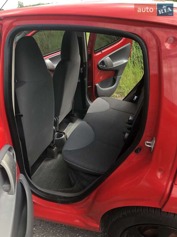 Хетчбек Peugeot 107 2007 в Щирце