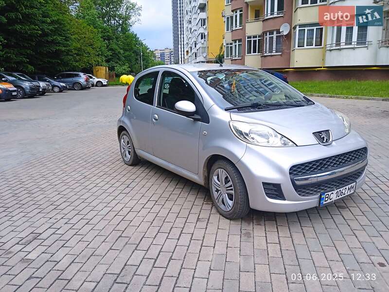 Хетчбек Peugeot 107 2010 в Жовкві