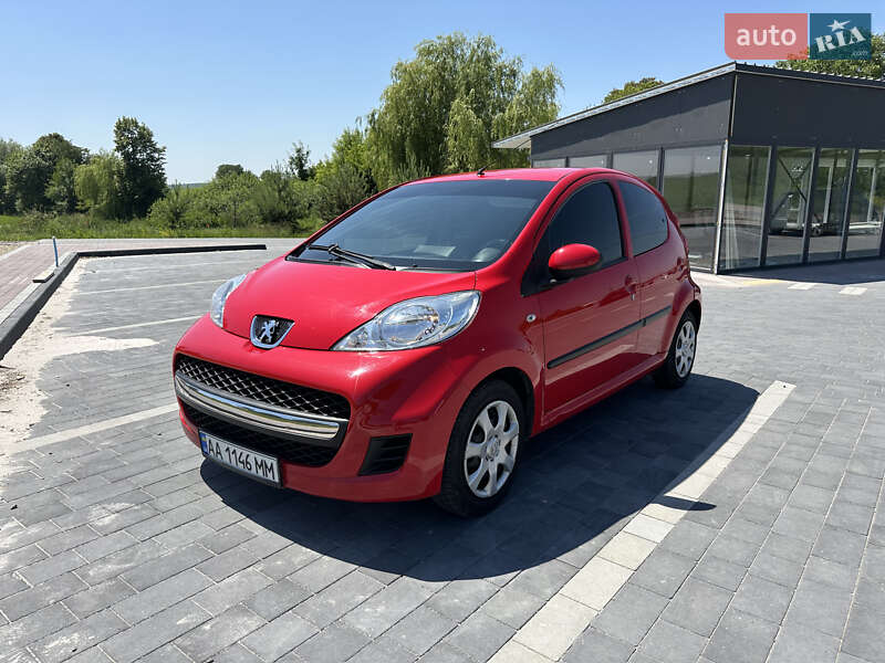 Peugeot 107 2011