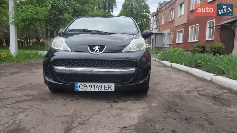 Хэтчбек Peugeot 107 2009 в 