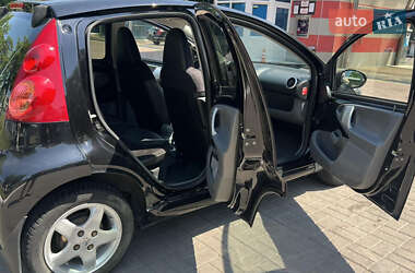 Хэтчбек Peugeot 107 2011 в 