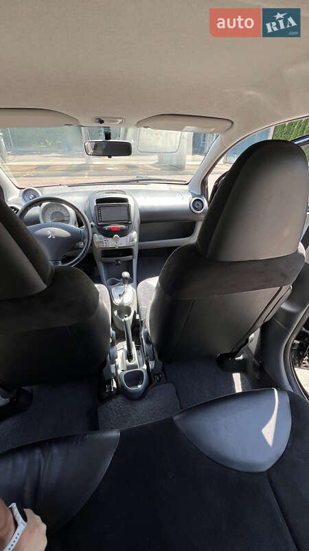 Хетчбек Peugeot 107 2011 в Києві