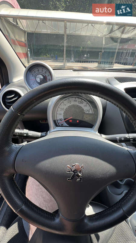 Хетчбек Peugeot 107 2011 в Києві