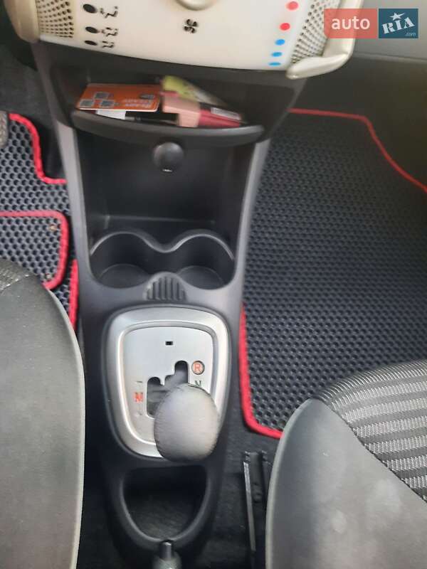 Хетчбек Peugeot 107 2012 в Харкові