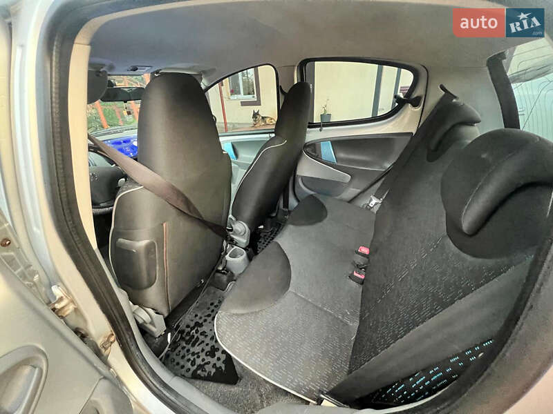 Хэтчбек Peugeot 107 2010 в Днепре