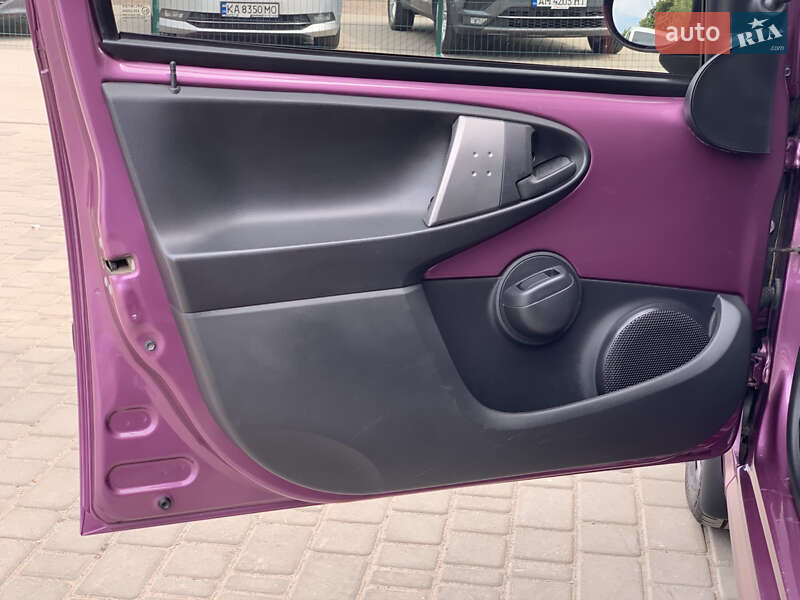 Хетчбек Peugeot 107 2014 в Бердичеві