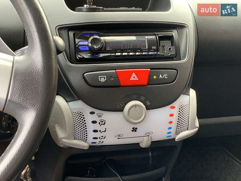 Хетчбек Peugeot 107 2014 в Бердичеві