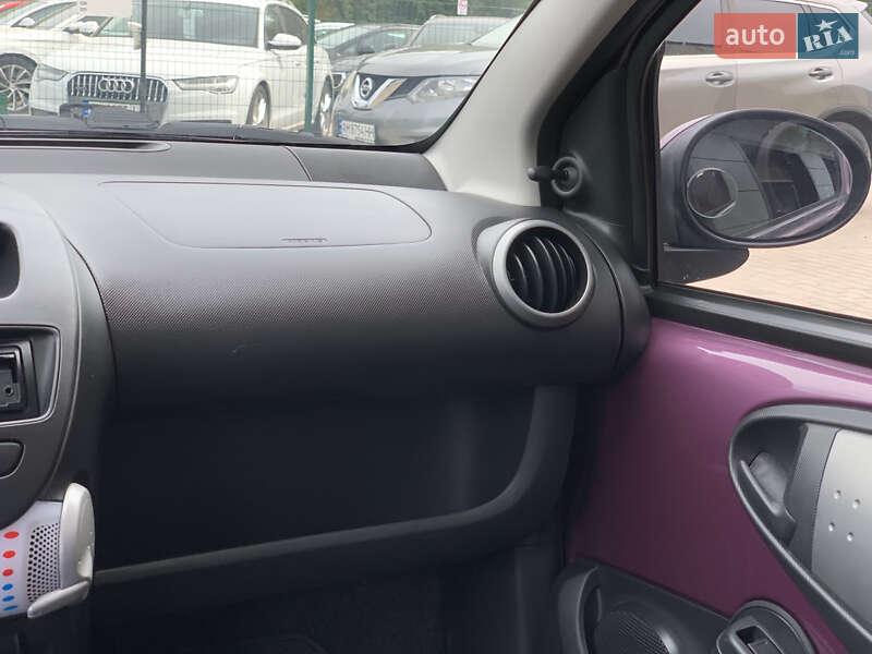 Хетчбек Peugeot 107 2014 в Бердичеві