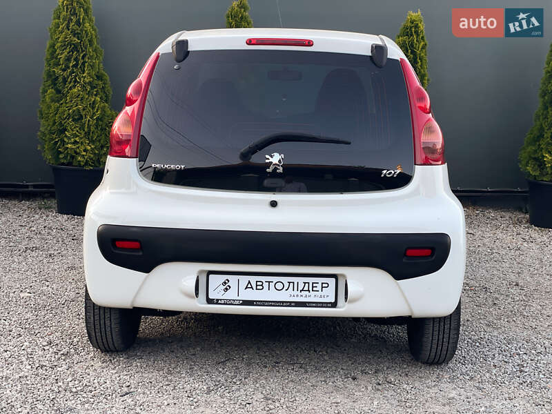 Хетчбек Peugeot 107 2011 в Одесі