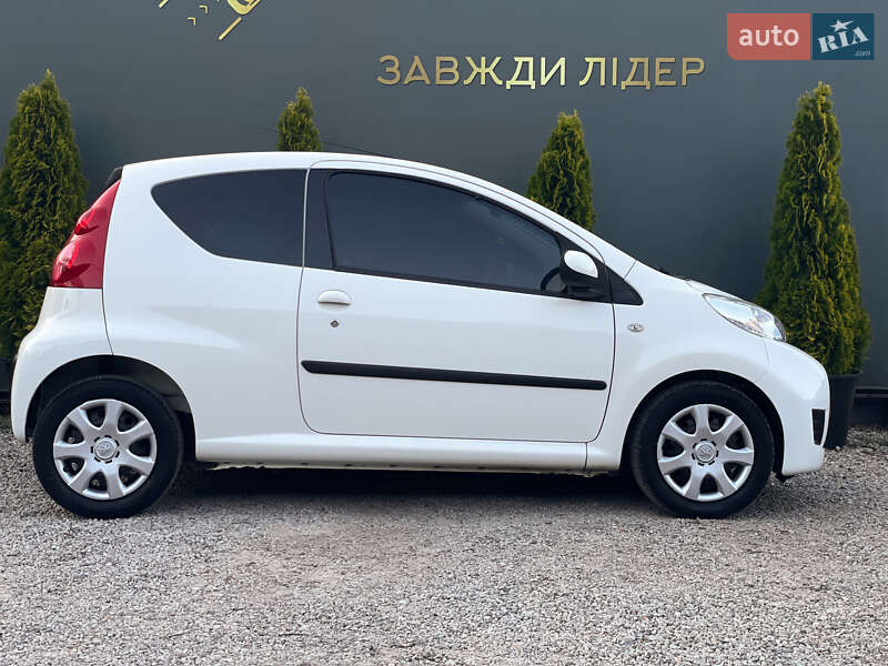 Хетчбек Peugeot 107 2011 в Одесі