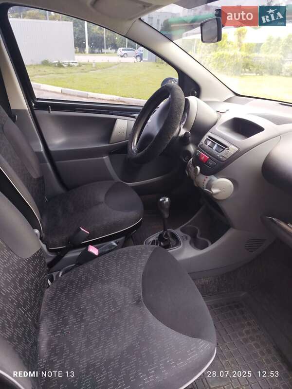 Хэтчбек Peugeot 107 2009 в Луцке
