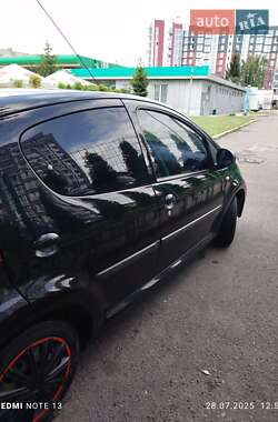 Хэтчбек Peugeot 107 2009 в Луцке