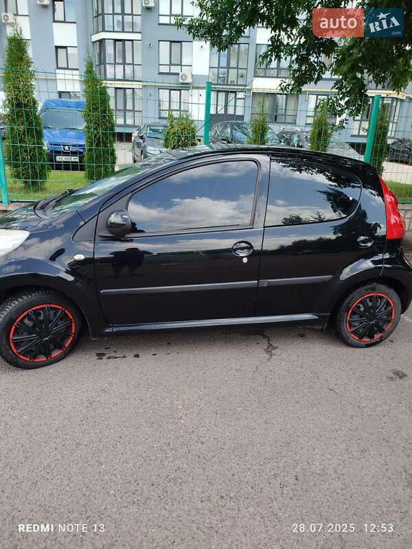 Хэтчбек Peugeot 107 2009 в Луцке
