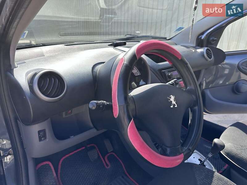 Хэтчбек Peugeot 107 2011 в Одессе