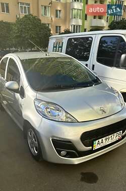Хэтчбек Peugeot 107 2012 в Коцюбинском