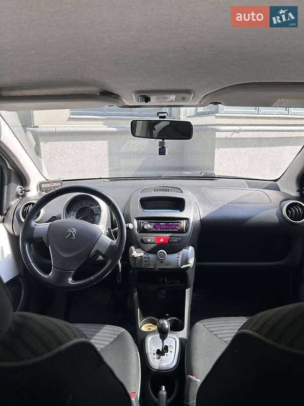 Хетчбек Peugeot 107 2012 в Львові