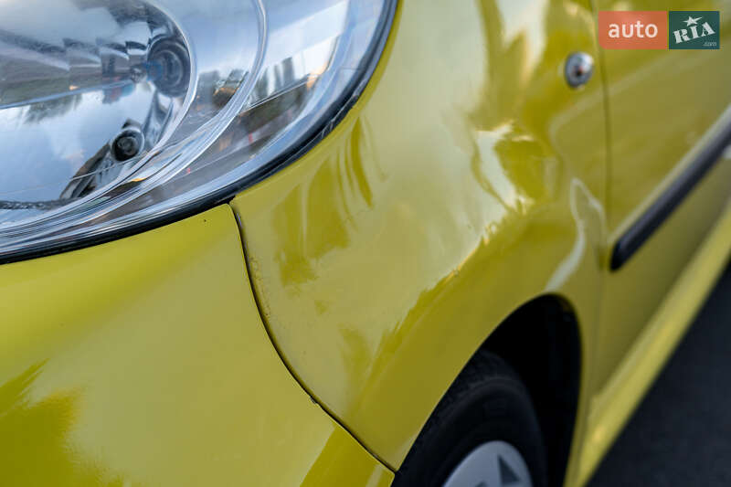 Хетчбек Peugeot 107 2010 в Києві