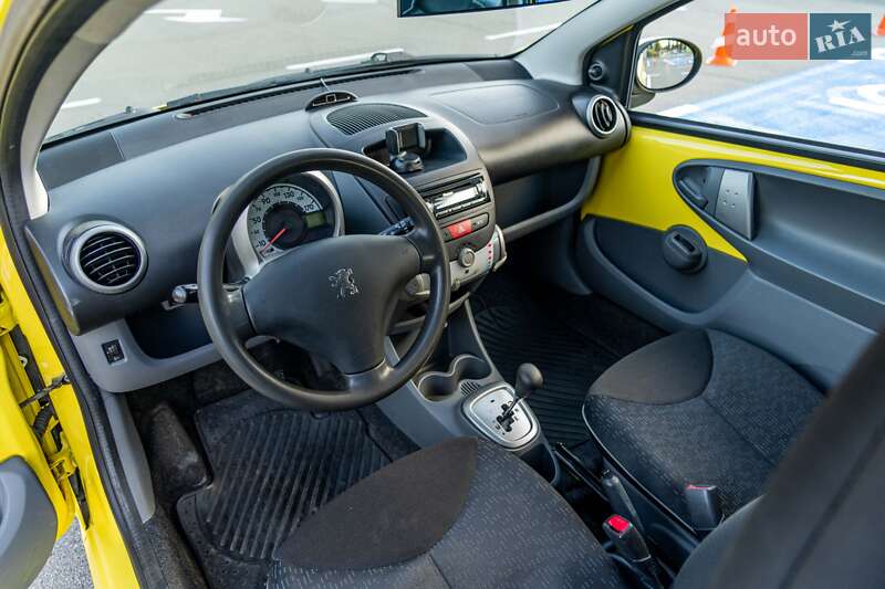 Хетчбек Peugeot 107 2010 в Києві